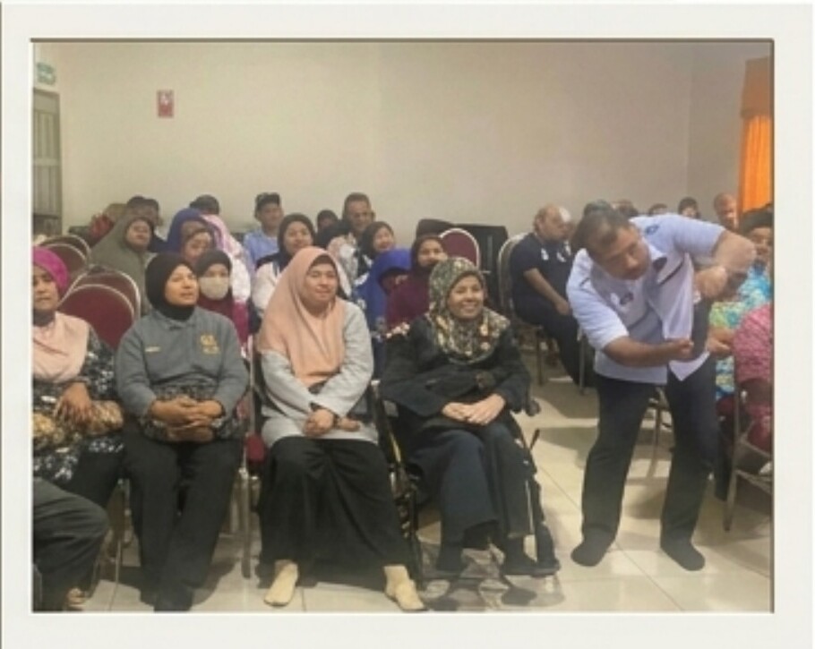Ahli Helwa dan keluarga veteran pada majlis Sentuhan Prihatin Helwa